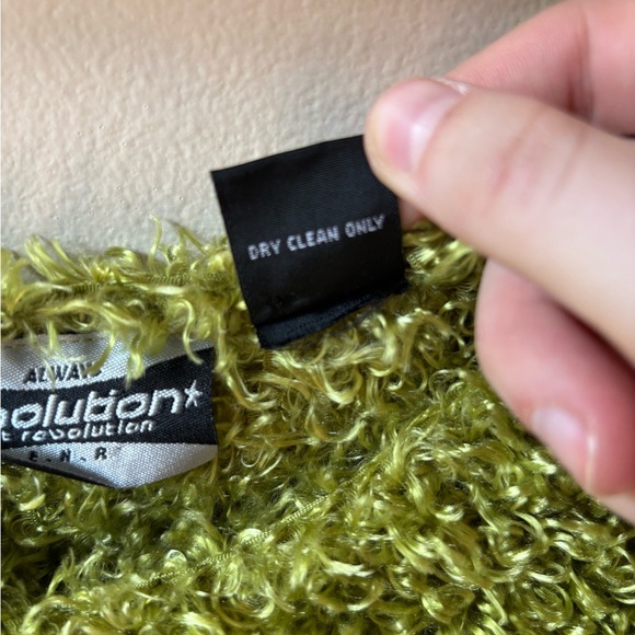 Green Fuzzy Retro Tank Top - Picture 8 of 9